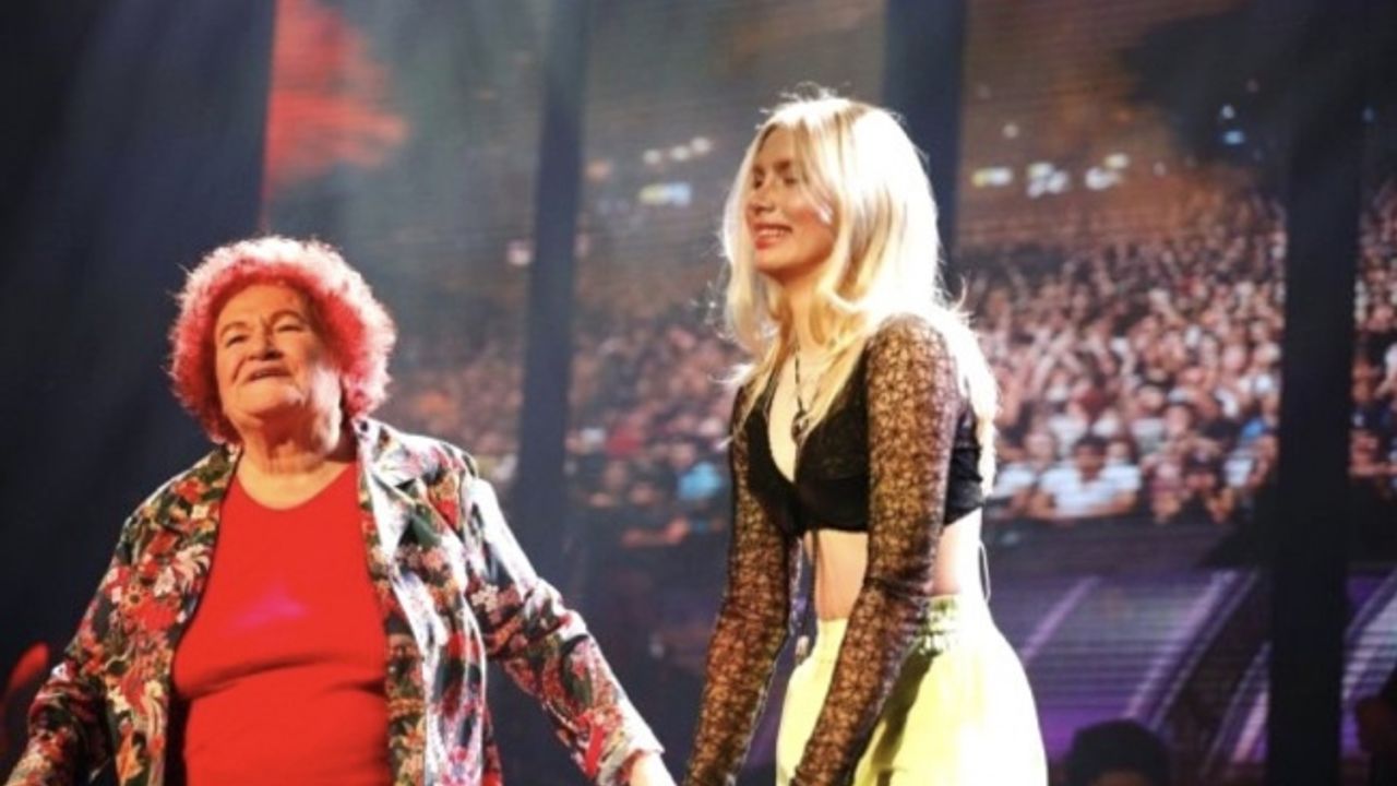 Aleyna Tilki "En sevdiğim kadın sanatçı Selda Bağcan çünkü cesurca söylüyor!"