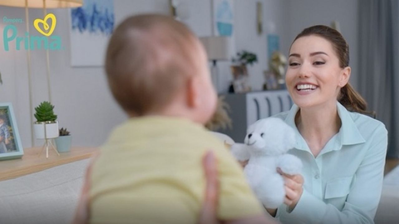 Fahriye Evcen Bebeklerin Dünyasını Güzelleştirmek için Ekranlara Geri Dönüyor!