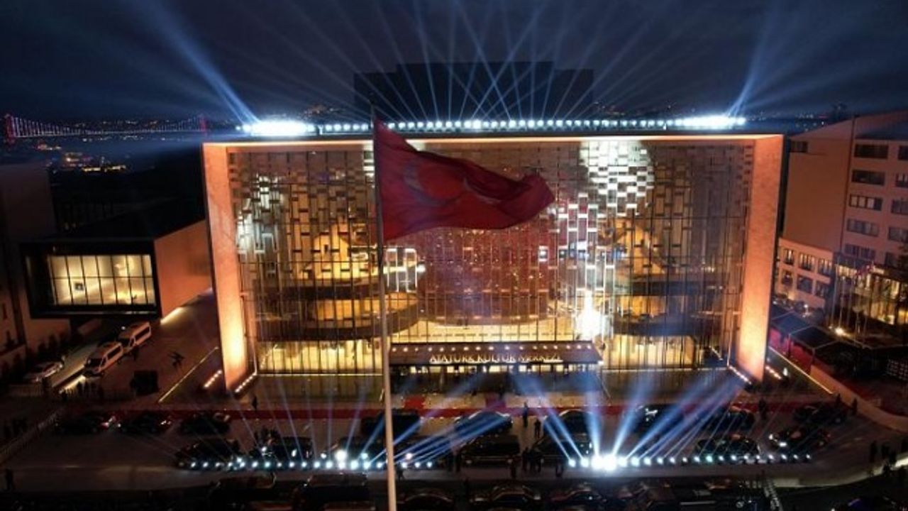Atatürk Kültür Merkezi'nin yeni binası, Cumhuriyet'in 98. yılında hizmete açıldı