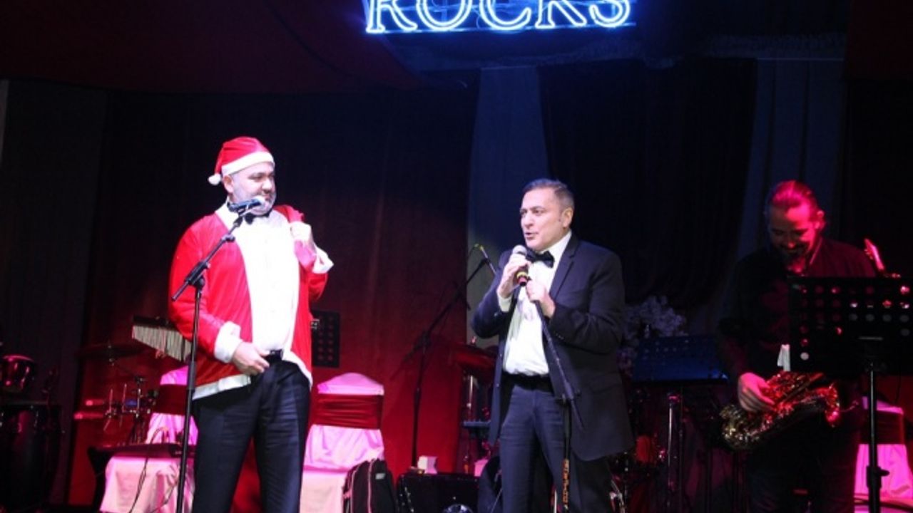 Mehmet Ali Erbil üç yıl sonra Rocks Hotel'de sahne aldı