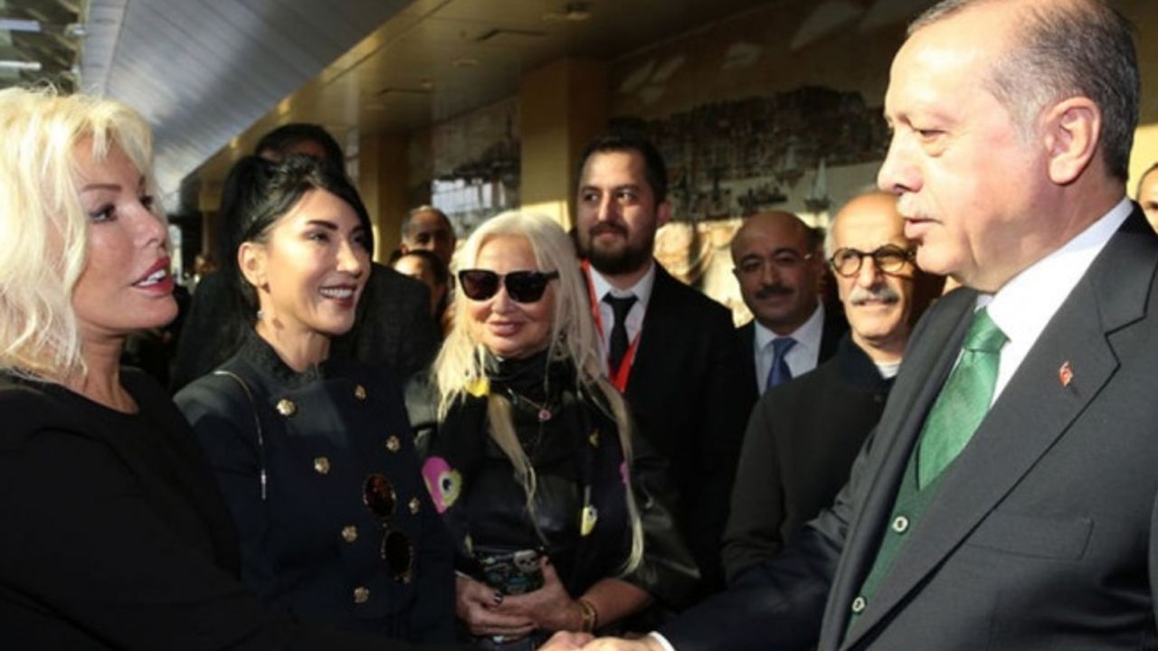 Cumhurbaşkanı Erdoğan'dan Ajda Pekkan'a geçmiş olsun telefonu