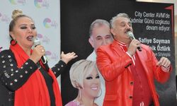 "Bülent Ersoy'un ağzı fırın küreği gibi!"