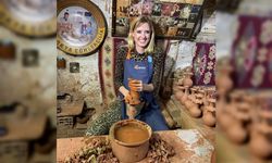 Wilma Elles, Göreme de çömlek yaptı