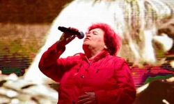 Selda Bağcan Didim'i salladı... 'I love you Selda'