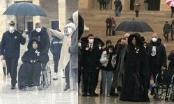 Bülent Ersoy'u eleştirmekten ziyade alkışlayıp taktir etmeliyiz