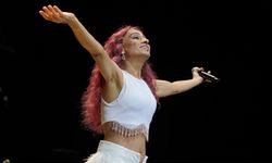 Yıldız Tilbe, Harbiye Açıkhava'da beş bin kişiyi coşturdu