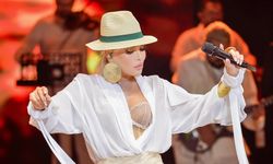 Ajda Pekkan'ın konser sonrası kokoreç ve midye tava tutkusu