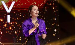 ZUHAL OLCAY'DAN İSTANBUL DA MUHTEŞEM GECE