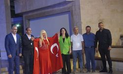 DJ Eva İzmir de müzikseverleri coşturdu!