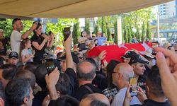 KADİR İNANIR SON YOLCULUĞUNA UĞURLANDI
