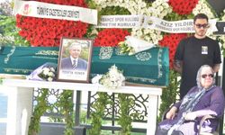 Neşe Karaböcek'in eşi Gazeteci Tevfik Yener son yolculuğuna uğurlandı.