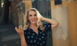 RÜYA ERSAVCI’DAN YENİ TEK’Lİ “YAŞLANIYORUZ”