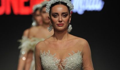 İzmir Fashion Week'te Ebru Öztürk fırtınası
