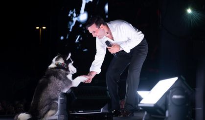 MERT DEMİR'DEN, KÜÇÜKÇİFTLİK PARK'TA 'YALAN DOLAN' KONSERİ