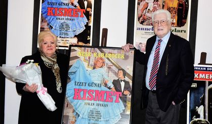 İzzet Günay Sergisi ve Neşe Karaböcek Sürprizi