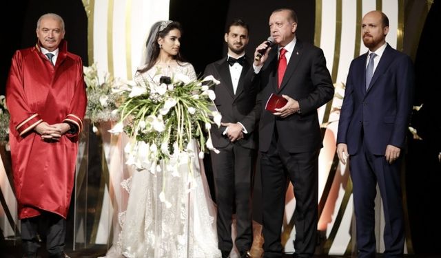 Cumhurbaşkanı Erdoğan ve oğlu Bilal Erdoğan nikah töreninde birlikte şahitlik yaptılar