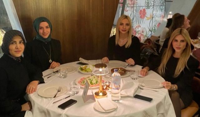 Dostlarından sürpriz kutlama