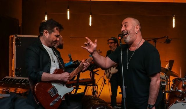 Kenan Doğulu ve Cem Yılmaz'dan sürpriz düet