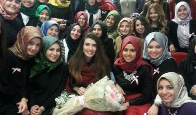 Aslıhan Güner Fatih Üniversitesi Öğrencileriyle Buluştu