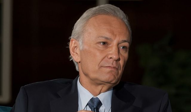 EDİZ HUN “SÜMÜKLÜ BÖCEKLER GİBİ KABUKLARIMIZA ÇEKİLDİK”