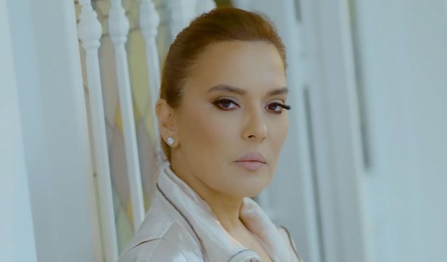 Demet Akalın, Mahsun Kırmızıgül'ün 'Yalan mı?' bestesine cover yaptı