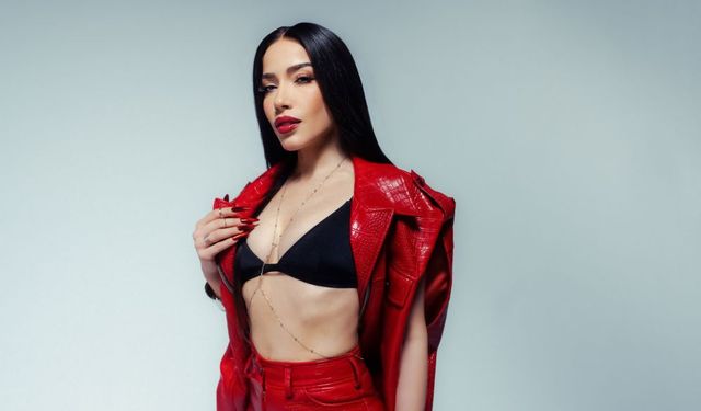 Burcu Güneş yeni single'ı “Neresindeyiz Aşkın?" yayında!