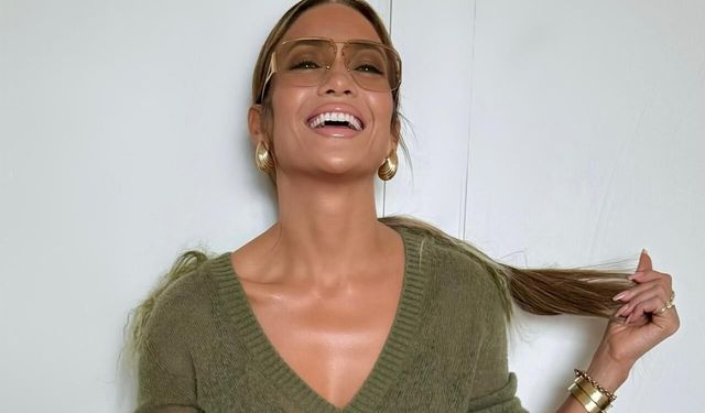 JENNİFER LOPEZ İLE FOTOĞRAF ÇEKTİRMEK 118.000 TL