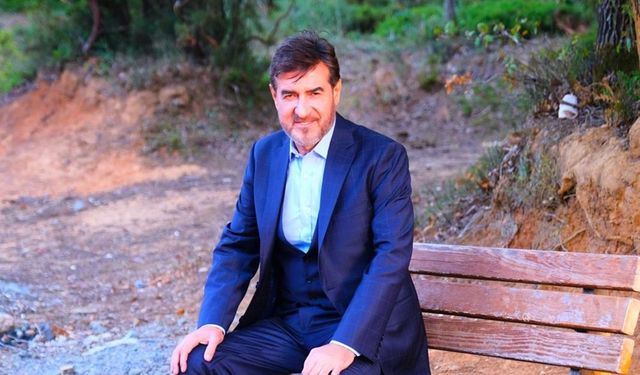 Kadir Tapucu 'İnci Taneleri' ile müzikseverlerle buluştu