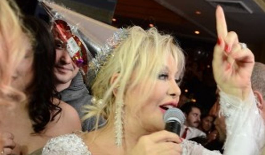 Emel Sayın