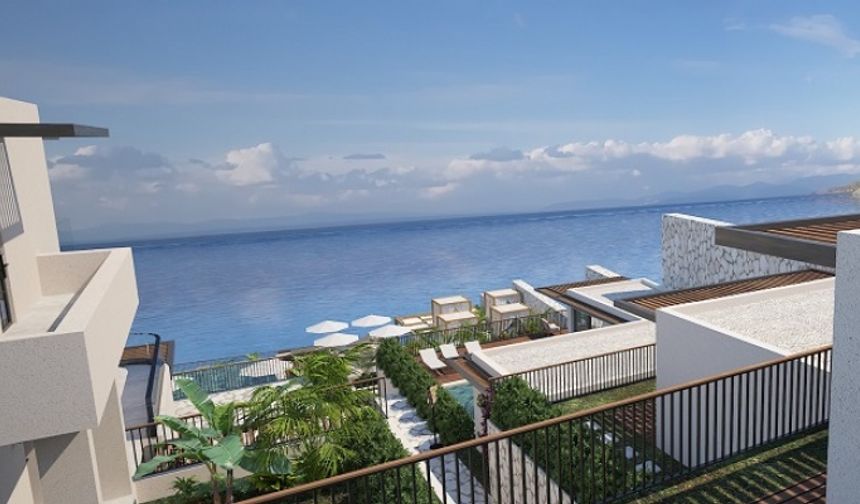 Nixie ve Helia Yalıkavak'a merhaba diyor!