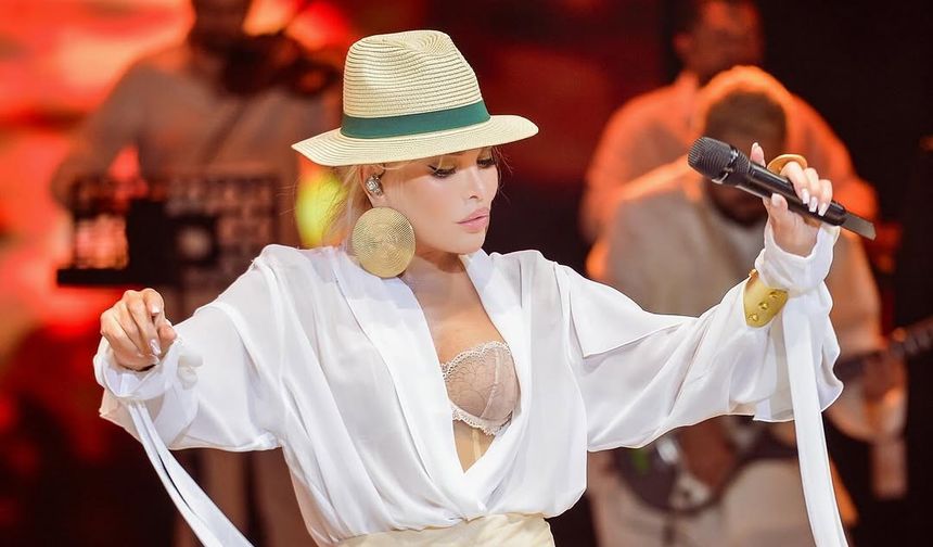 Ajda Pekkan'ın konser sonrası kokoreç ve midye tava tutkusu