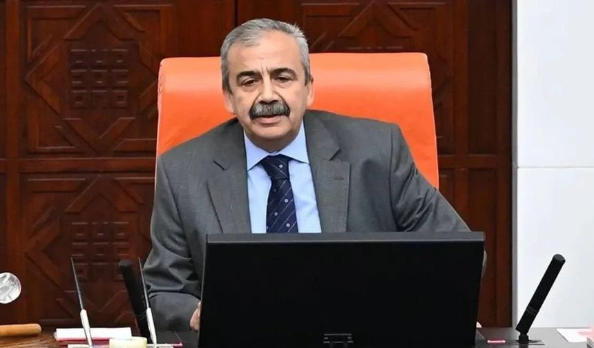 Sırrı Süreyya Önder hayatını kaybetti