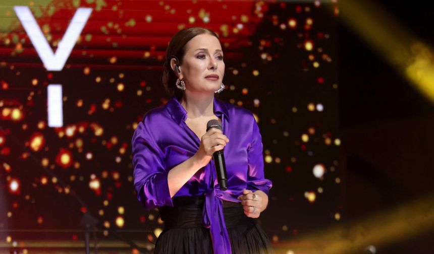 ZUHAL OLCAY'DAN İSTANBUL DA MUHTEŞEM GECE