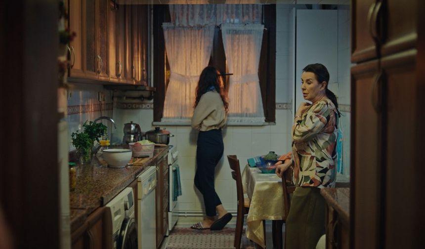 Perihan Savaş ve Halil Ergün 36 Yıl sonra aynı filmde buluştu