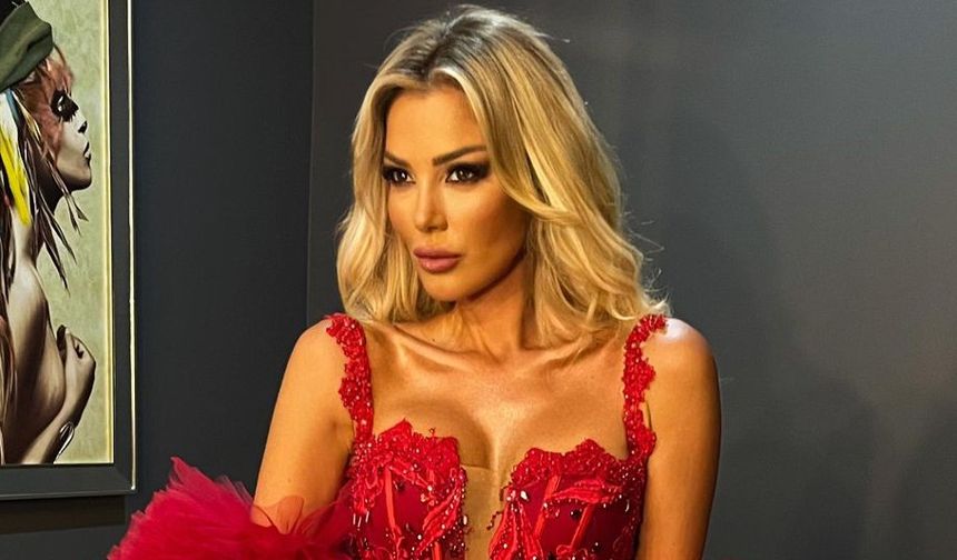 PETEK DİNÇÖZ YENİ GAZİNO'DA KULAKLARIN PASINI SİLDİ