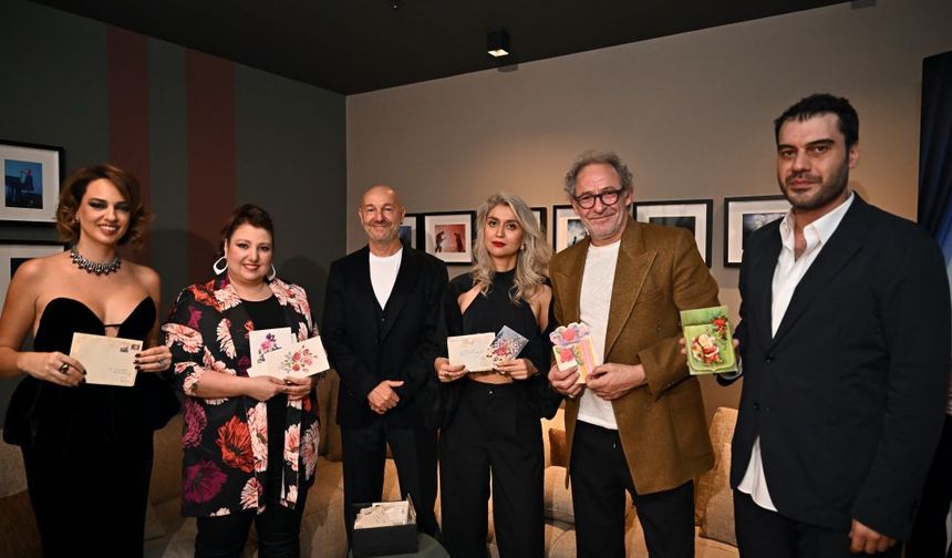 ADİLE NAŞİT’E KUZUCUKLARI TARAFINDAN GÖNDERİLEN MEKTUPLAR