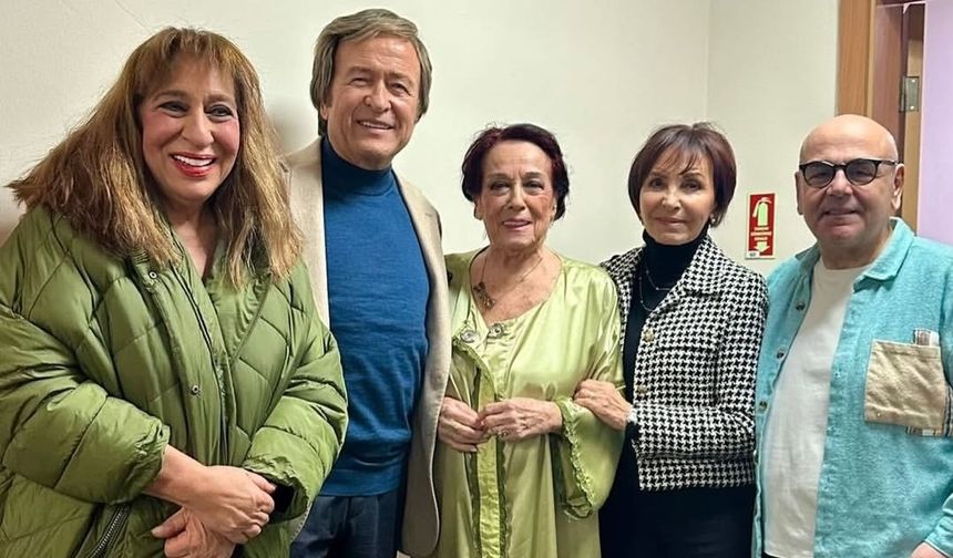 Erol Evgin - Emel Evgin çifti 'Ahu Dudu' oyununu izledi