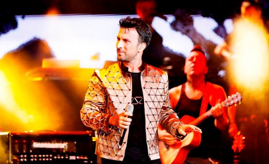 Tarkan bu akşam İstanbul'da son kez sevenleriyle buluşacak.
