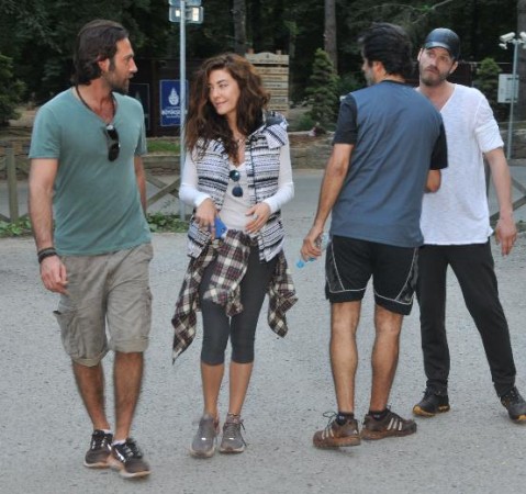 Kıvanç Tatlıtuğ & Başak Dizer & Mahsun Kırmızıgül
