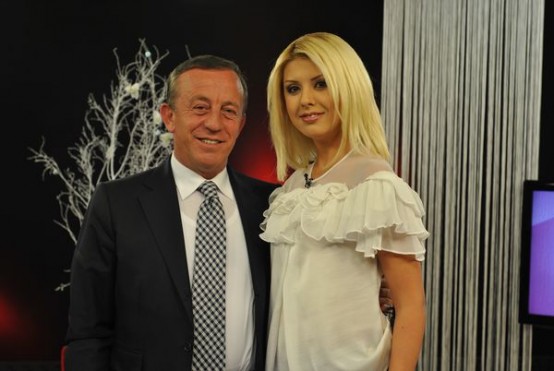 Ali Ağaoğlu, Selin Kök