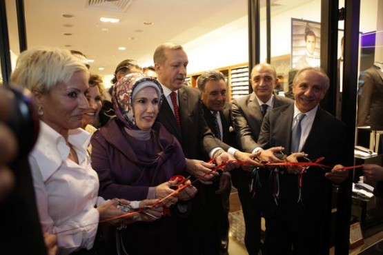 Asiye Kefeli, Emine Erdoğan, Recen Tayyip Erdoğan, Aydın Doğan ve Mustafa Kefeli