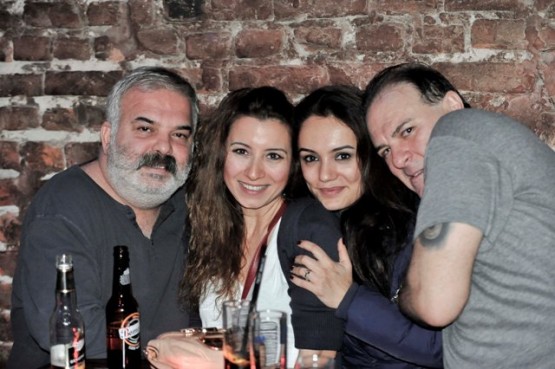Deniz - Hatice Cengiz Oral - Işıl -  Burak Sergen