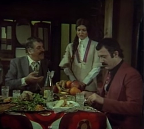 Erol Taş, Gülden Karaböcek ve Sümer Tilmaç 'Dilek Taşı' sinema filminde.