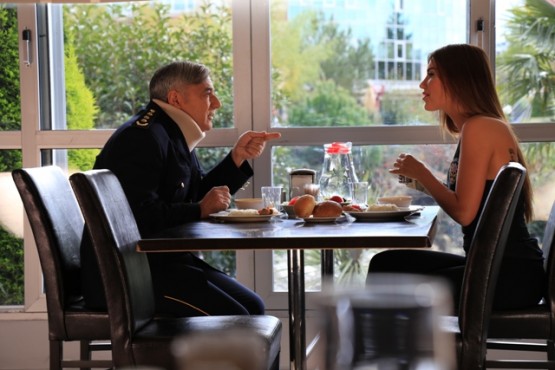 Yolanthe Cabau & Mehmet Ali Erbil 'Polis Akademisi Alaturka' sinema filminde.