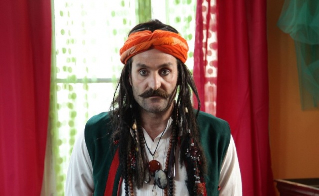 Başarılı oyuncu Timur Acar, yeni televizyon dizisi “Nerdesin Birader” için imajını değiştirdi.