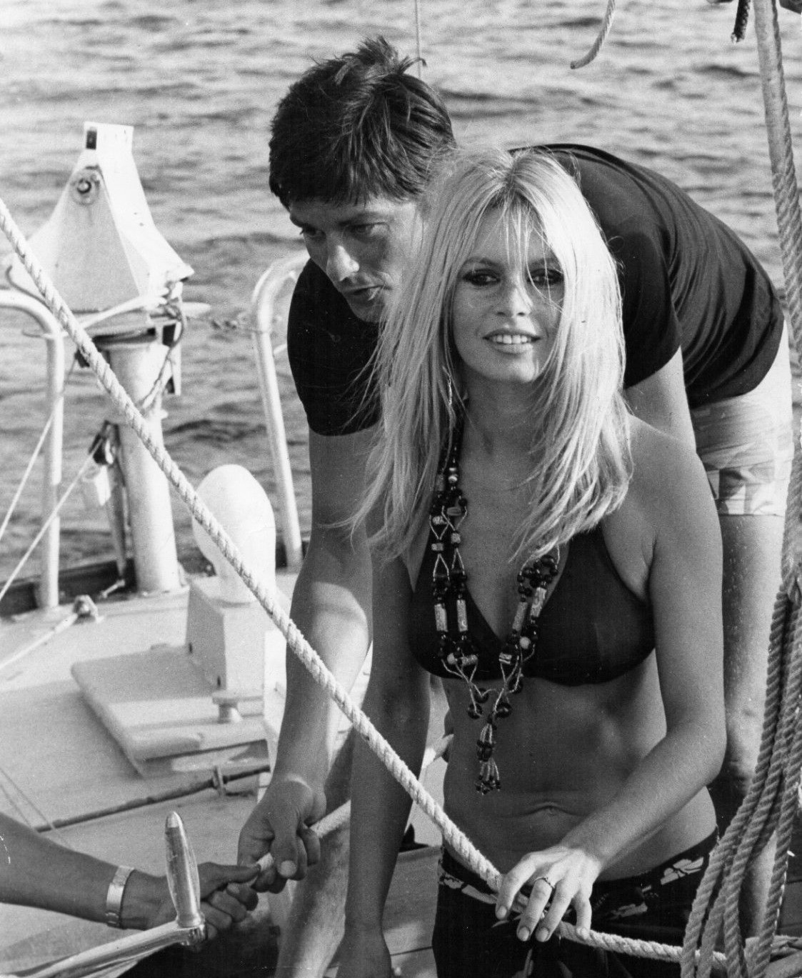 Sene 1968.. Fransız Aktör Alain Delon Ve Günümüze Kadar Yakın Arkadaşlığını Devam Ettiren Fransız Aktris, Brigitte Bardot..