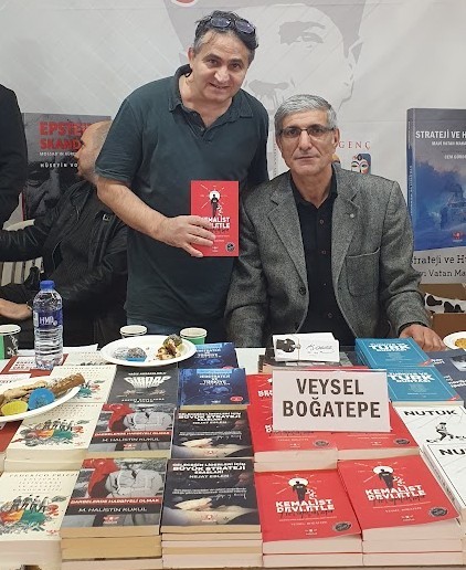 Veysel Boğatepe Imza Günü Pankus