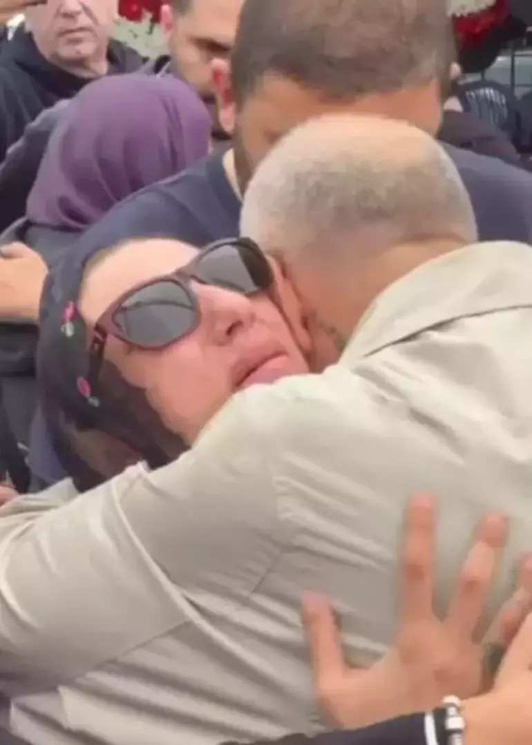 Güllü'nün Kızı Tuyan Ülkem