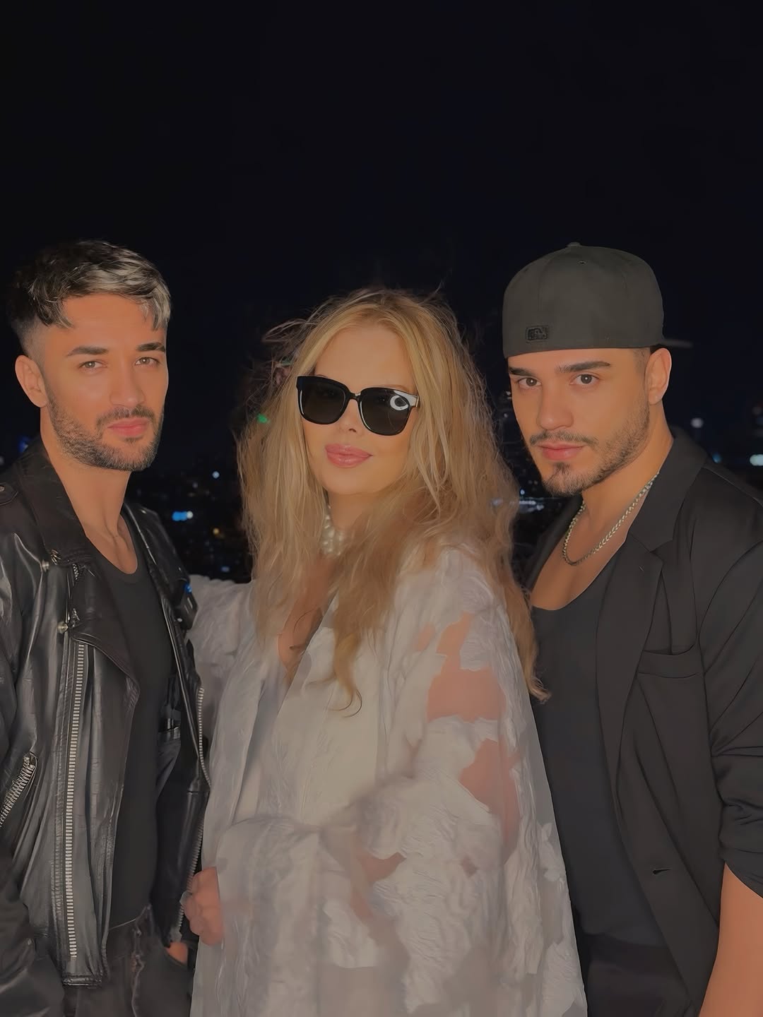 Sian Oezer, Harika Avcı, Aiden Kekilli