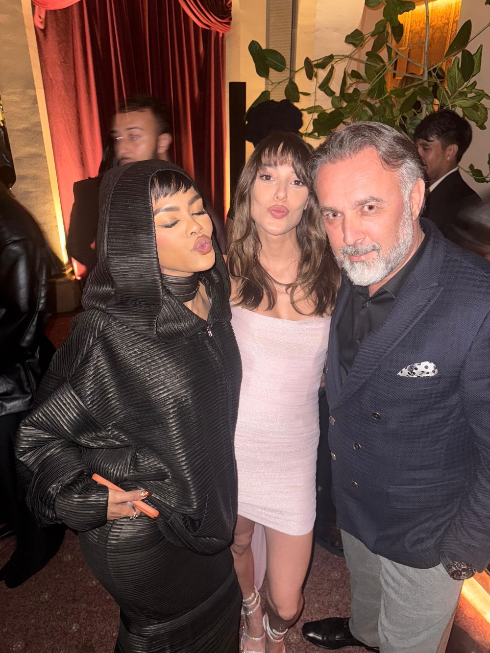 Teyana Taylor Dilan Cicek Deniz Barbaros Tapan Promiyerde